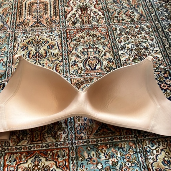 Knix Wingwoman 8+ bra w/plunging neck molded cups &extra coverage. - Picture 6 of 13